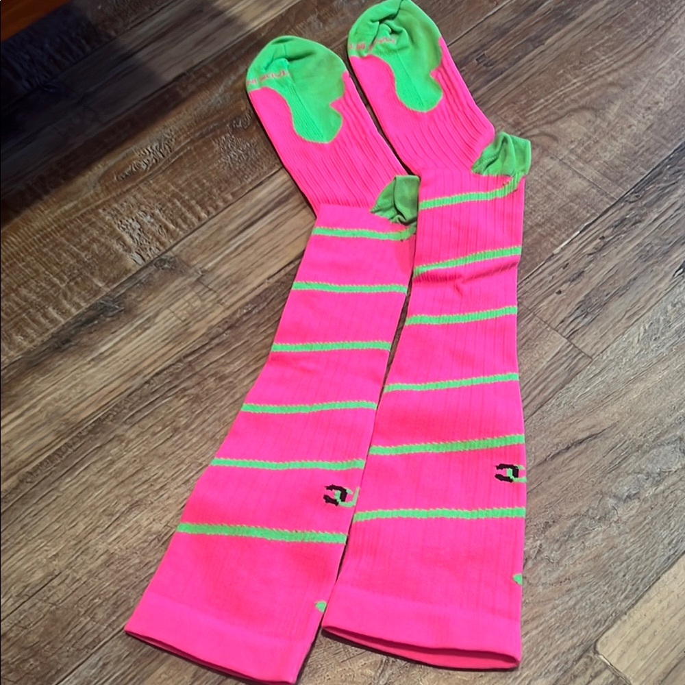 Pro Compression Advantage Marathon Pink and Green Knee-High Socks Like New
